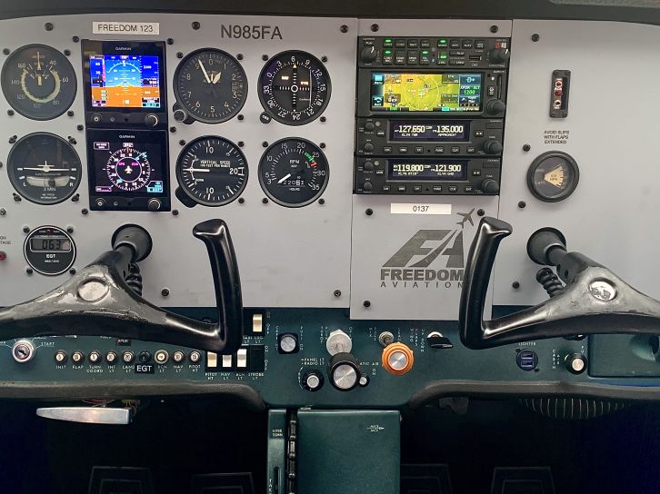 Cessna 172M/L Analog With G5s ($135/hr)